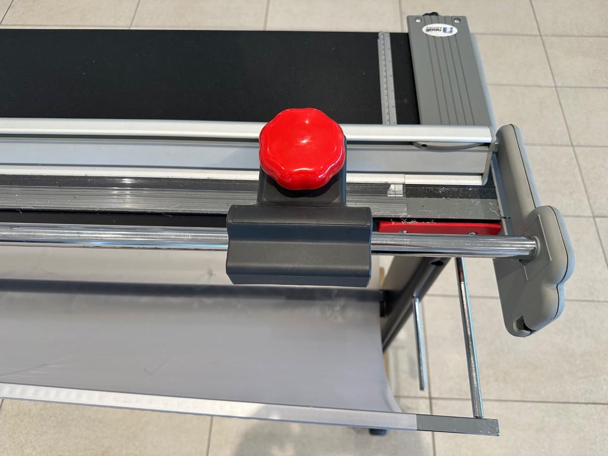 2019 Neolt Trim 250 manuell rulleskjærer – 250 cm