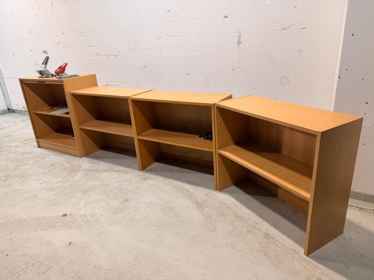 4 stk hyller/reoler i tre