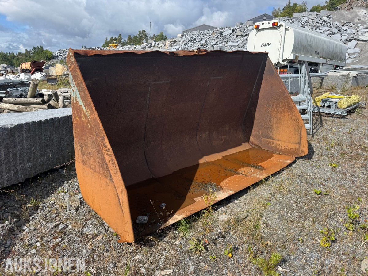 Stor hjullasterskuffe / lasteskuffe – ca. 325 cm bredde