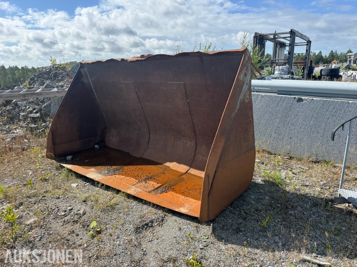 Stor hjullasterskuffe / lasteskuffe – ca. 325 cm bredde