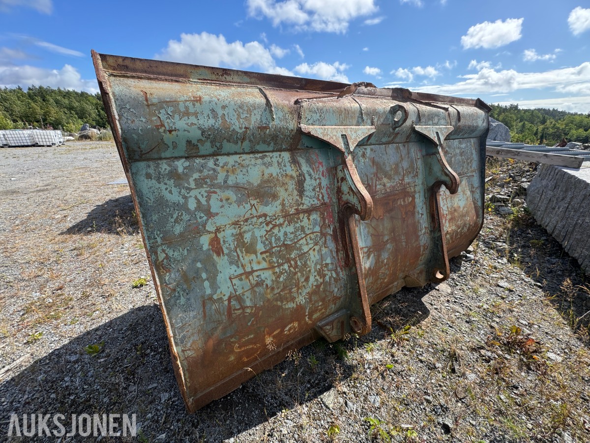 Stor hjullasterskuffe / lasteskuffe – ca. 325 cm bredde