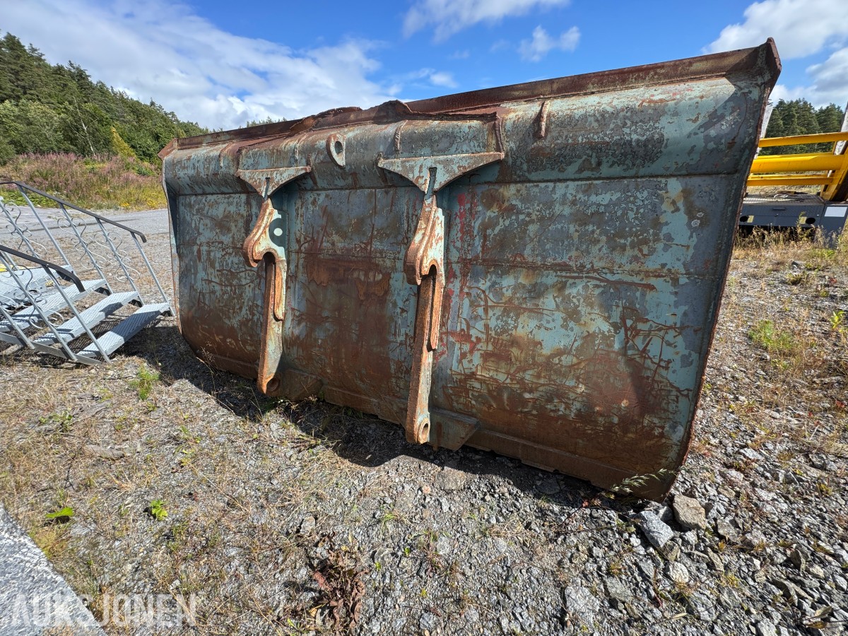 Stor hjullasterskuffe / lasteskuffe – ca. 325 cm bredde