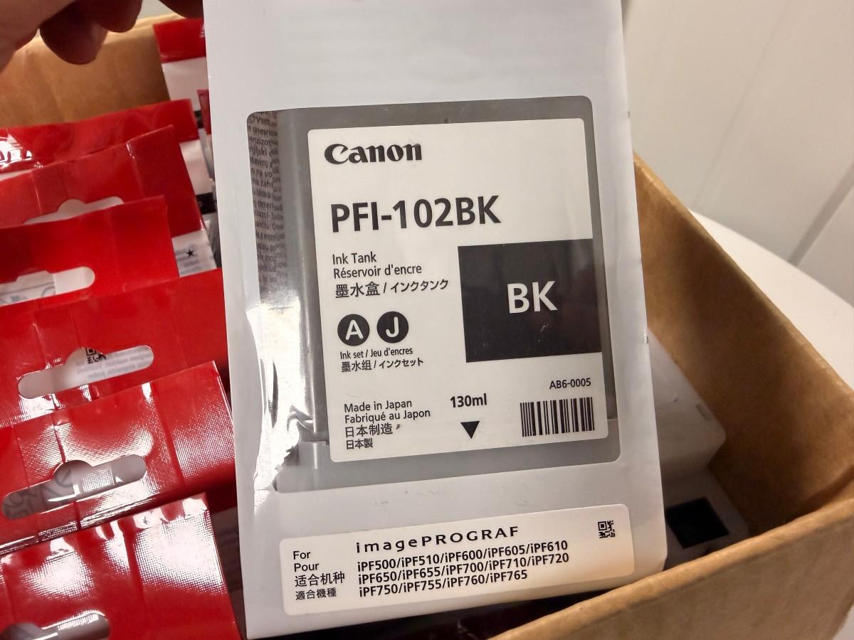 Canon PFI-102 og PFI-104 blekkpatroner 130 ml til imagePROGRAF