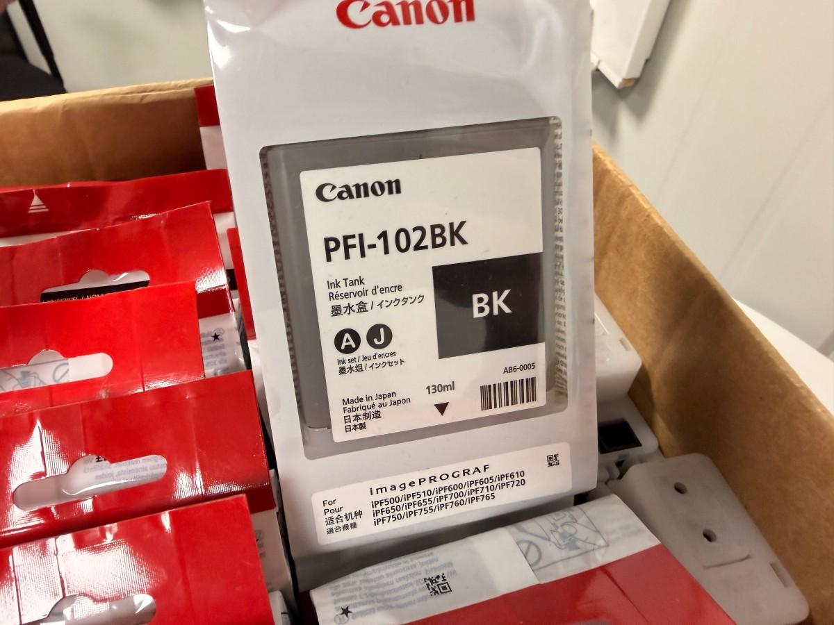 Canon PFI-102 og PFI-104 blekkpatroner 130 ml til imagePROGRAF