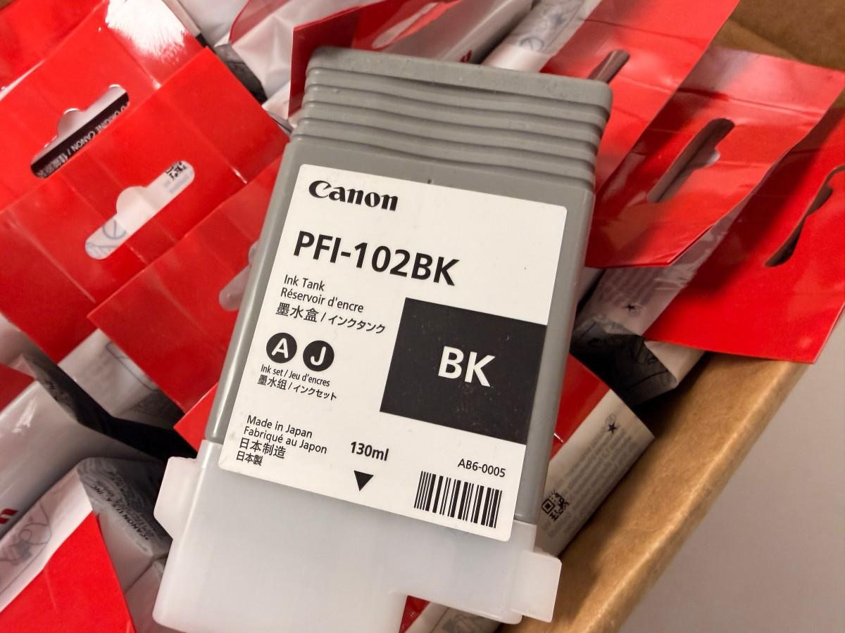 Canon PFI-102 og PFI-104 blekkpatroner 130 ml til imagePROGRAF
