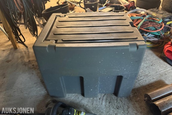 Biltema dieseltank m/pumpe