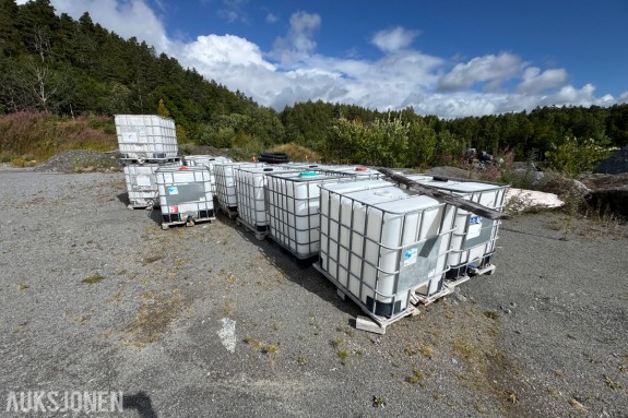 12 stk. IBC-tanker 1000 liters palletanker
