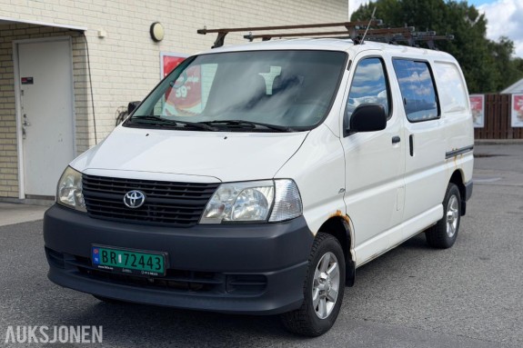 2008 Toyota HiAce 2.5 Diesel 117hk 4WD, Hengerfeste, S+V Dekk, EU ok til 04.2028