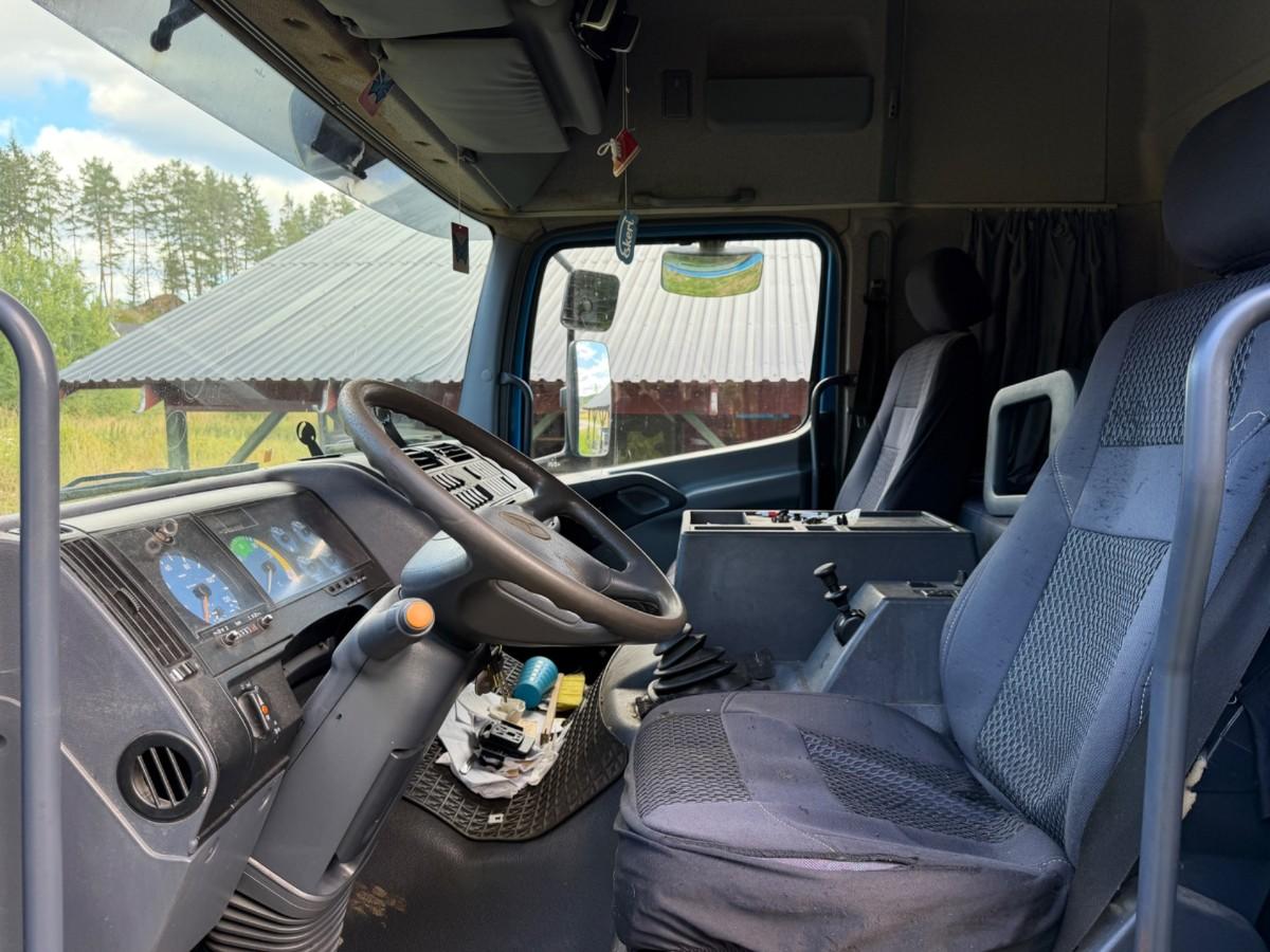 2000 Mercedes-Benz Atego 823 - skapbil