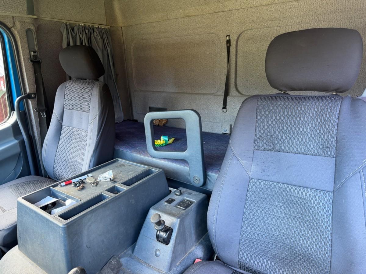 2000 Mercedes-Benz Atego 823 - skapbil