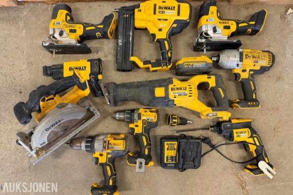Dewalt Batteriverktøy (se bilder for antall og typer)