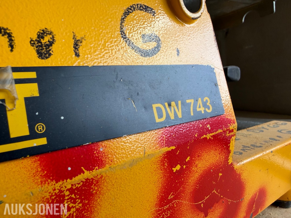 Dewalt sager: DW 777 qs og DW 743