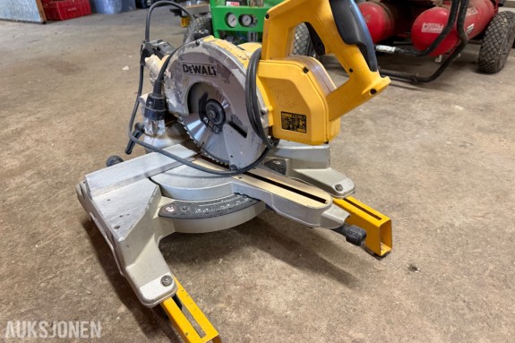Dewalt sager: DW 777 qs og DW 743