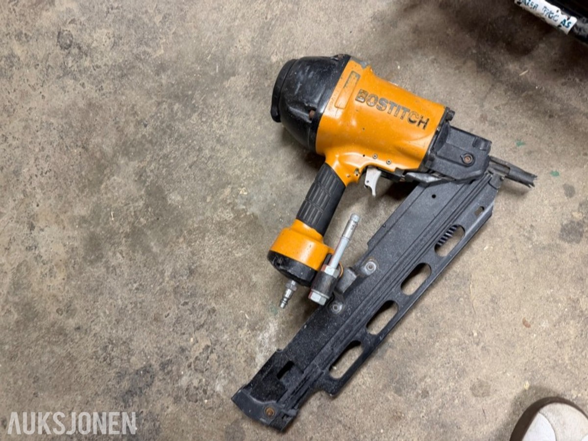 Motek kompressor m/ Bostich spikerpistoler