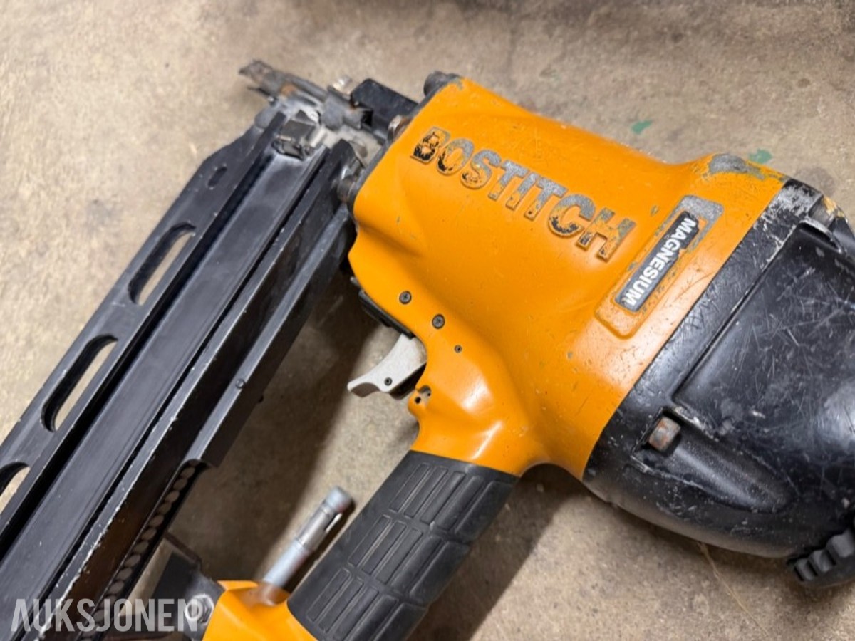 Motek kompressor m/ Bostich spikerpistoler