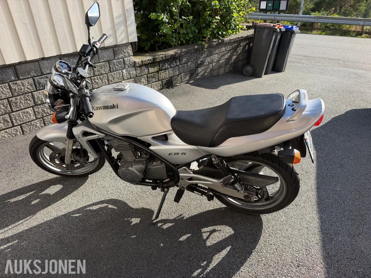 1998 Kawasaki ER 5 - TUNG MC - FØRSTEGANGS SYKKEL