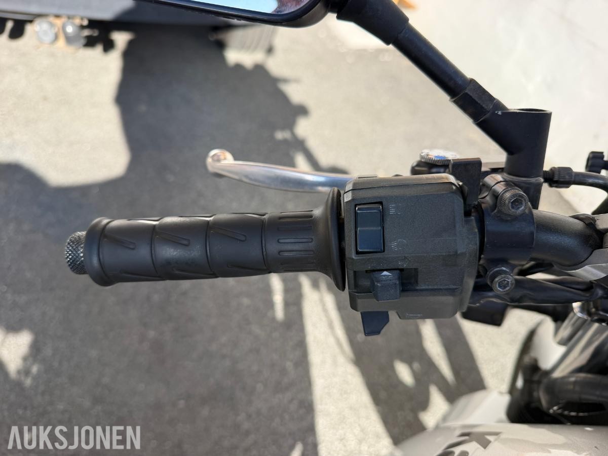 1998 Kawasaki ER 5 - TUNG MC - FØRSTEGANGS SYKKEL