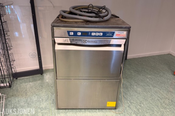 Electrolux oppvaskmaskin m/ oppvaskbenk og vask 