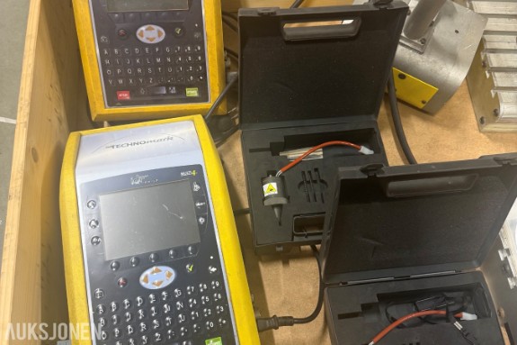 2 STK TECHNOMARK HARD STAMP MERKE- OG GRAVERINGSMASKINER