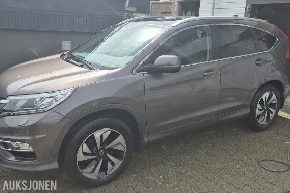 2016 Honda CR-V 1.6 160hk 4WD cruisekontroll hengerfeste keyless ryggekamera skinn soltak s+v dekk eu ok 02.2027 121139km