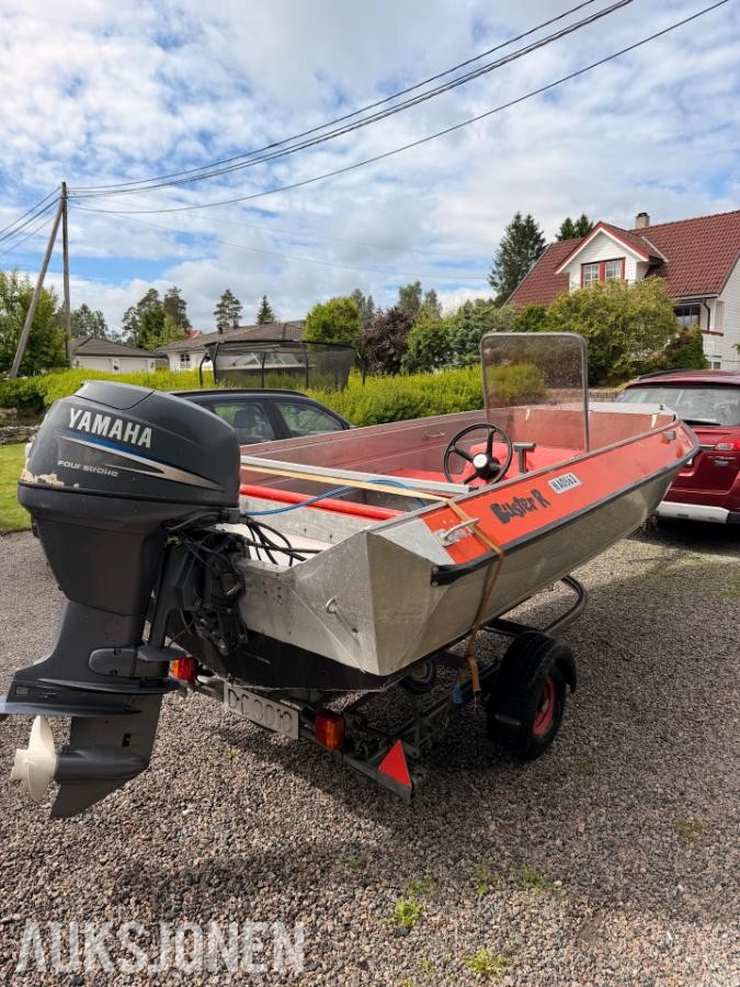 1985 Buster R med Yamaha 30 hk og tilhenger