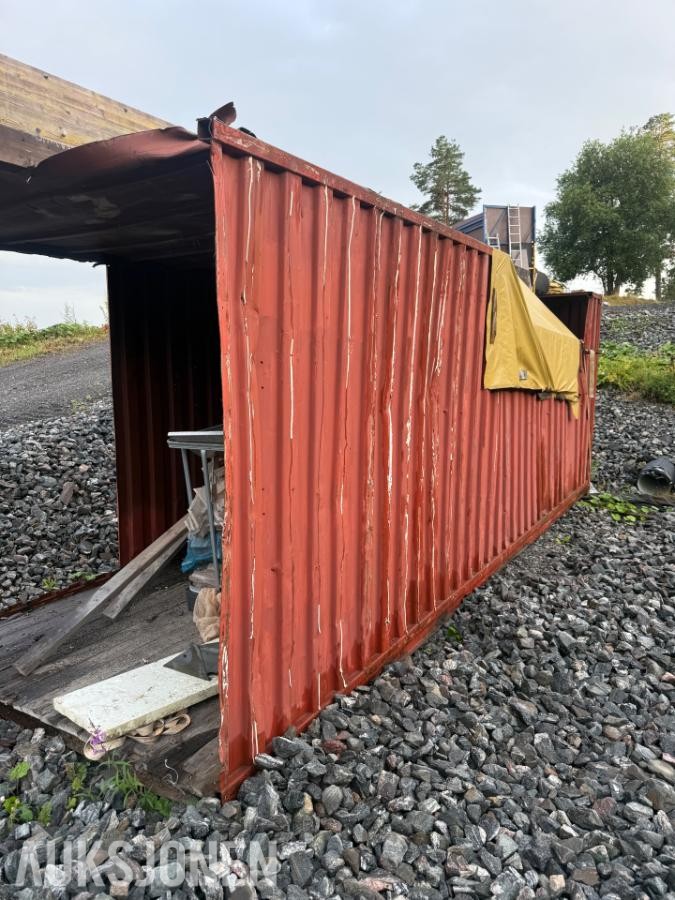 Container 7,3m x2,5m Kappet hull i tak og vegg