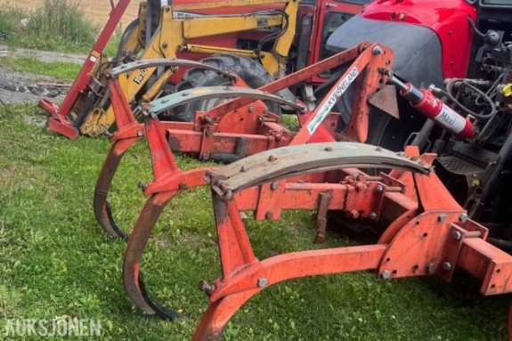 1980 Kverneland grubb