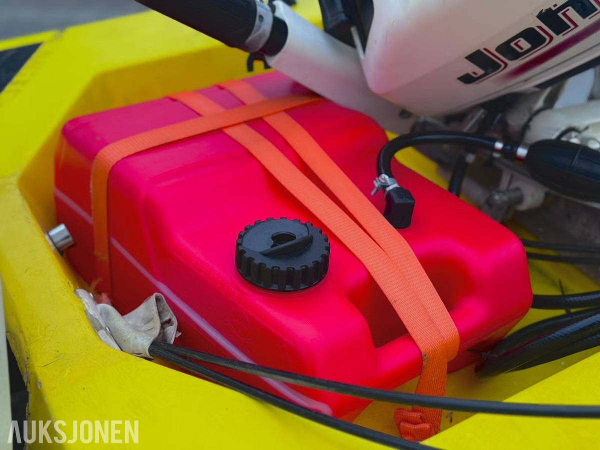 9 fot speedbåt med Johnson GT 9,9HK og henger