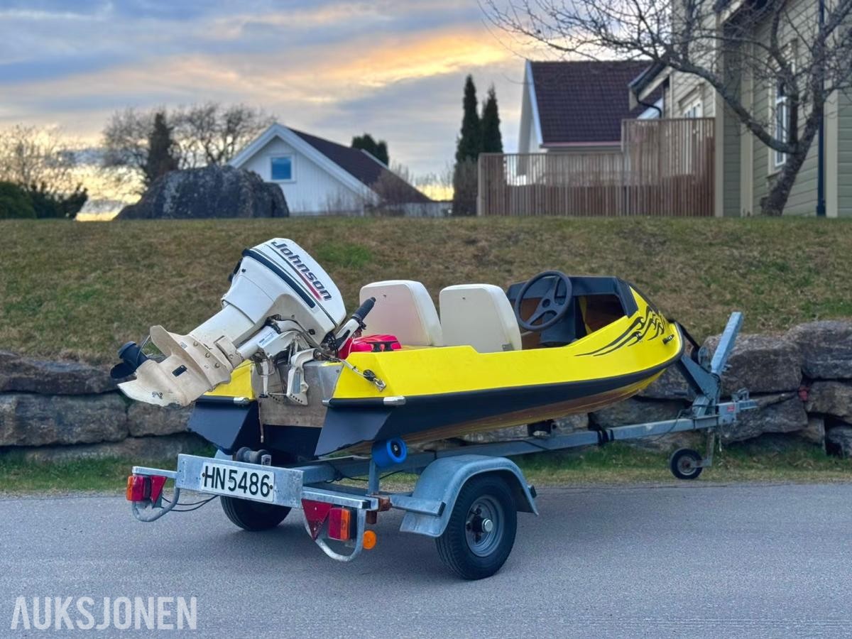 9 fot speedbåt med Johnson GT 9,9HK og henger