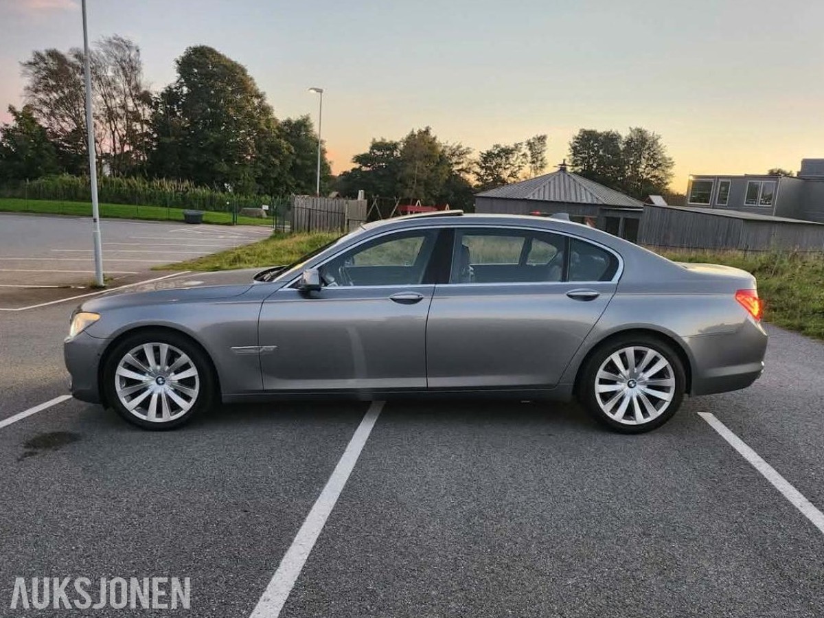 2012 BMW 760 Li V12 Bi-turbo – 180 000 km