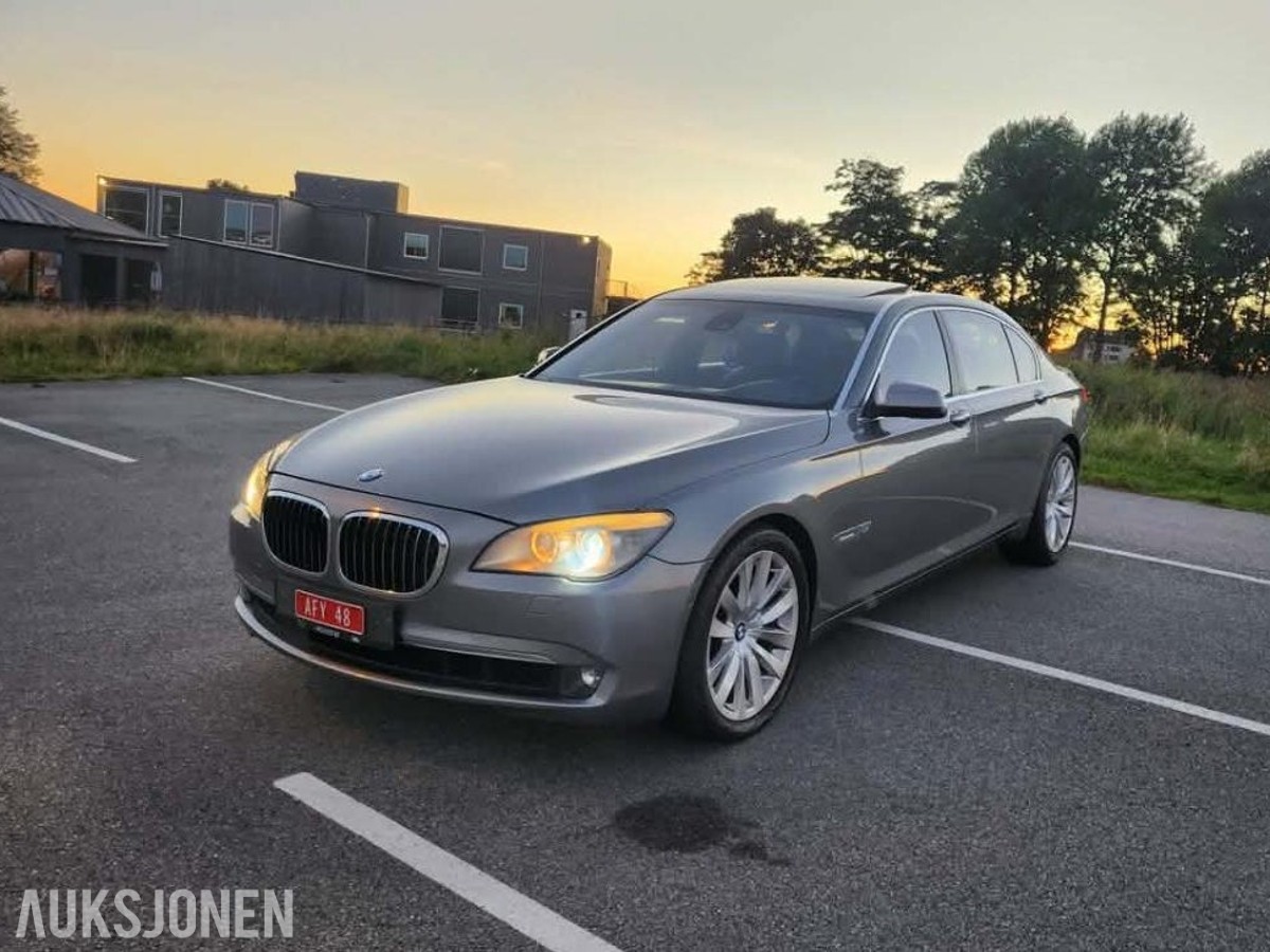 2012 BMW 760 Li V12 Bi-turbo – 180 000 km