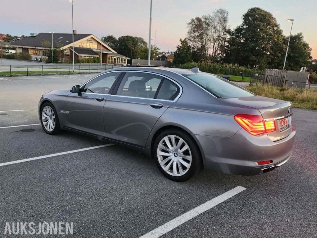 2012 BMW 760 Li V12 Bi-turbo – 180 000 km