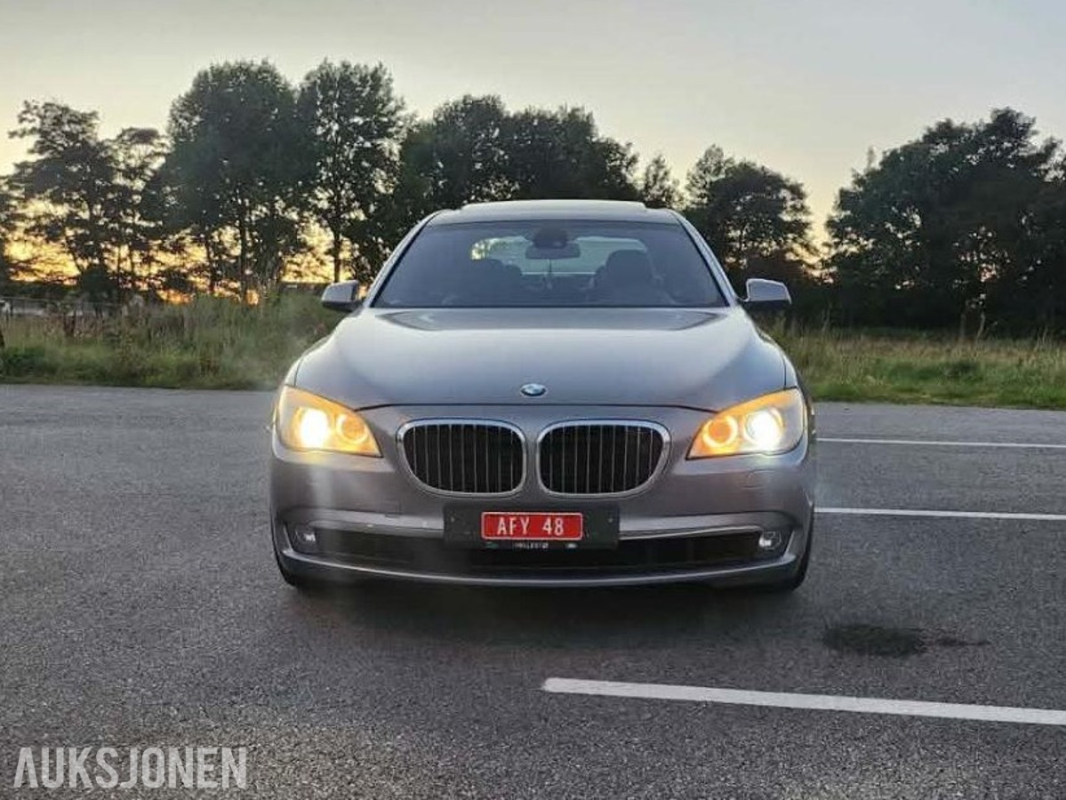2012 BMW 760 Li V12 Bi-turbo – 180 000 km