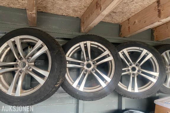 Felger med dekk og trykk sensor - Tesla s - 5x120