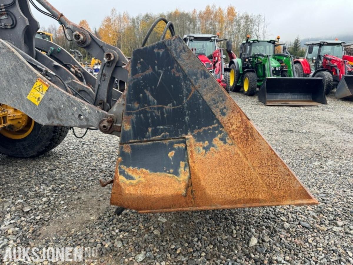 Kils Maskin sandstrøer 2800 liter – 240 cm arbeidsbredde