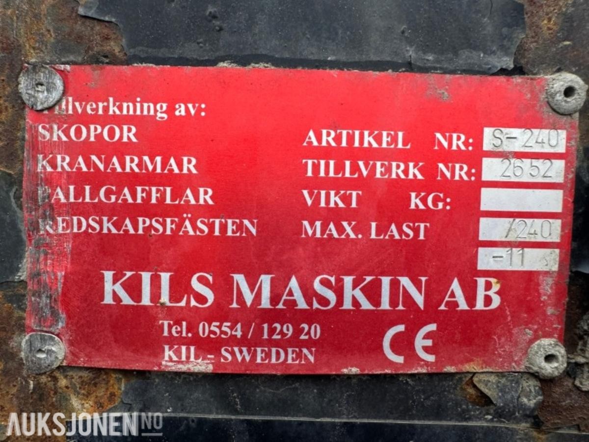 Kils Maskin sandstrøer 2800 liter – 240 cm arbeidsbredde
