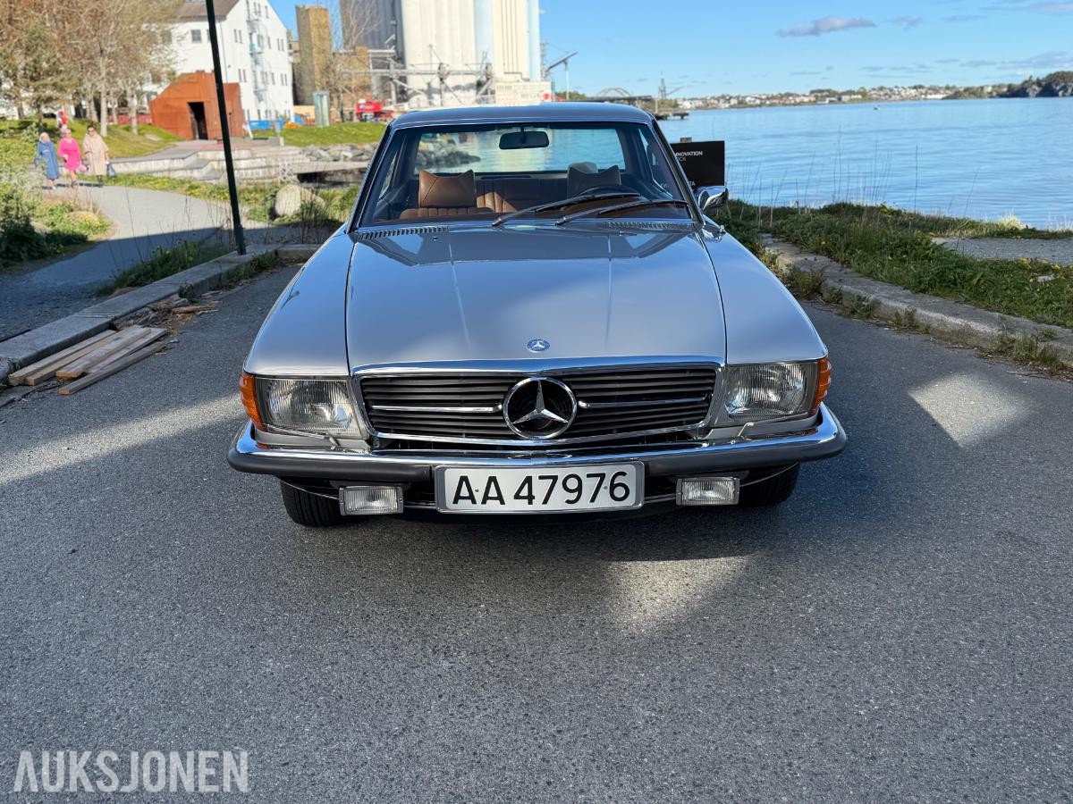 1973 Mercedes-Benz 450 SLC 4.5 V8 224hk AUTOMAT SKINNINTERIØR 135000km