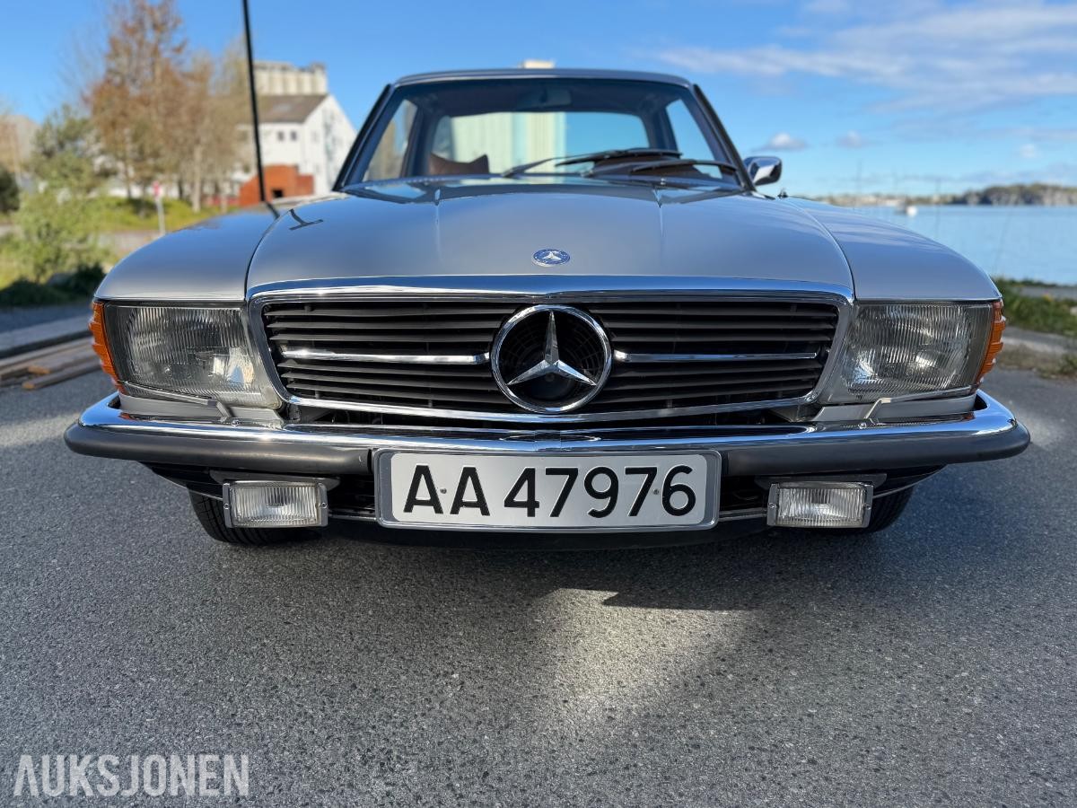 1973 Mercedes-Benz 450 SLC 4.5 V8 224hk AUTOMAT SKINNINTERIØR 135000km