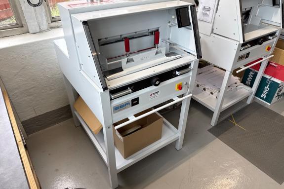 EBA 4860 elektrisk papirkutter / giljotin - 475 mm