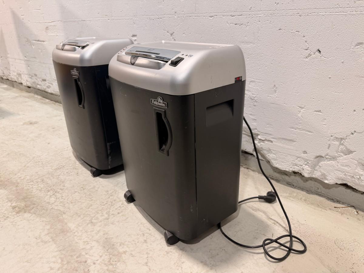 2 stk Fellowes Powershred SB-87Cs makuleringsmaskiner