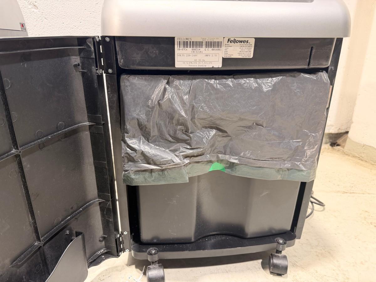 2 stk Fellowes Powershred SB-87Cs makuleringsmaskiner