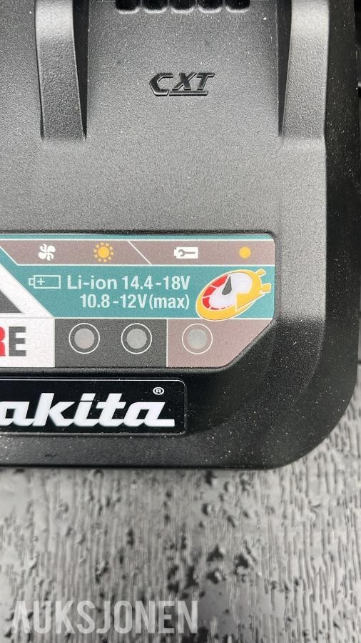 Makita DC18RE original kombi-hurtiglader for Makita Li-ion batterier.