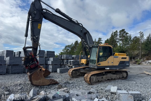 2013 Volvo EC250DL Beltegraver