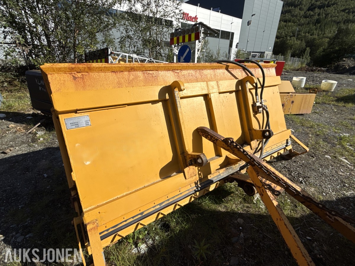 1999 FALKØPING SANDSTRØSKUFFE S-25 LMS - 2.5m3