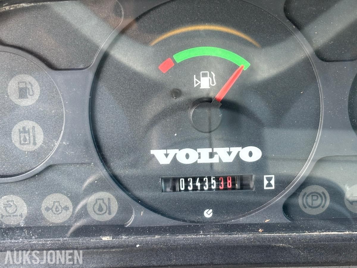 2016 Volvo L25F med Pallegaffel Skuffe og Snøkjetting