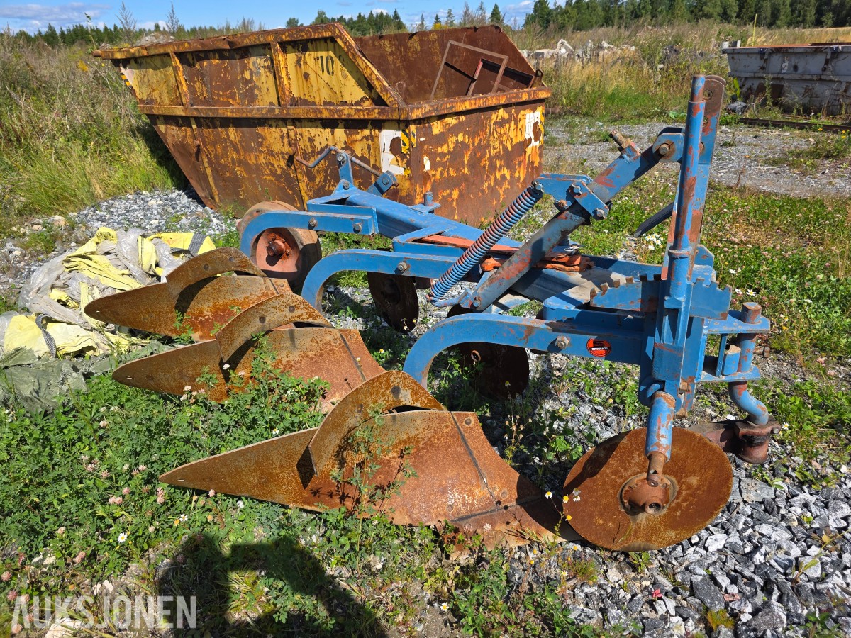 Øvrum pony 3 skjærs plog