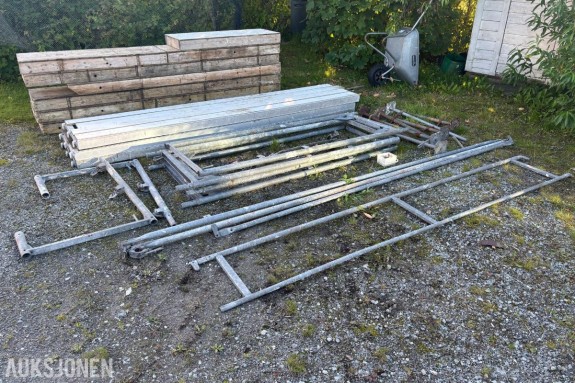 Stålstillas for galvvegg – opptil 9 m lengde / 3 etasjer - 3stk ALU Plattformer