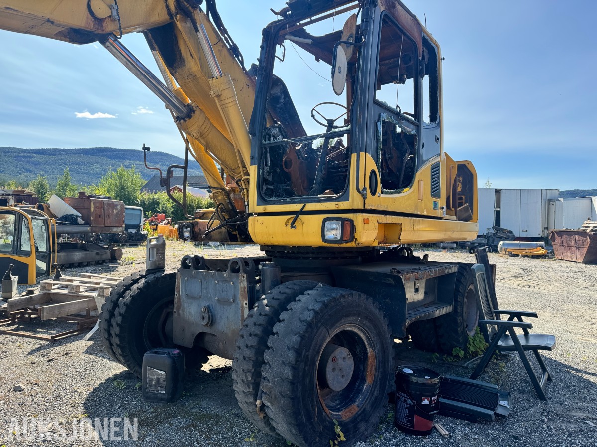 2012 Komatsu PW160-8 hjulgraver – brannskadet reparasjonsobjekt