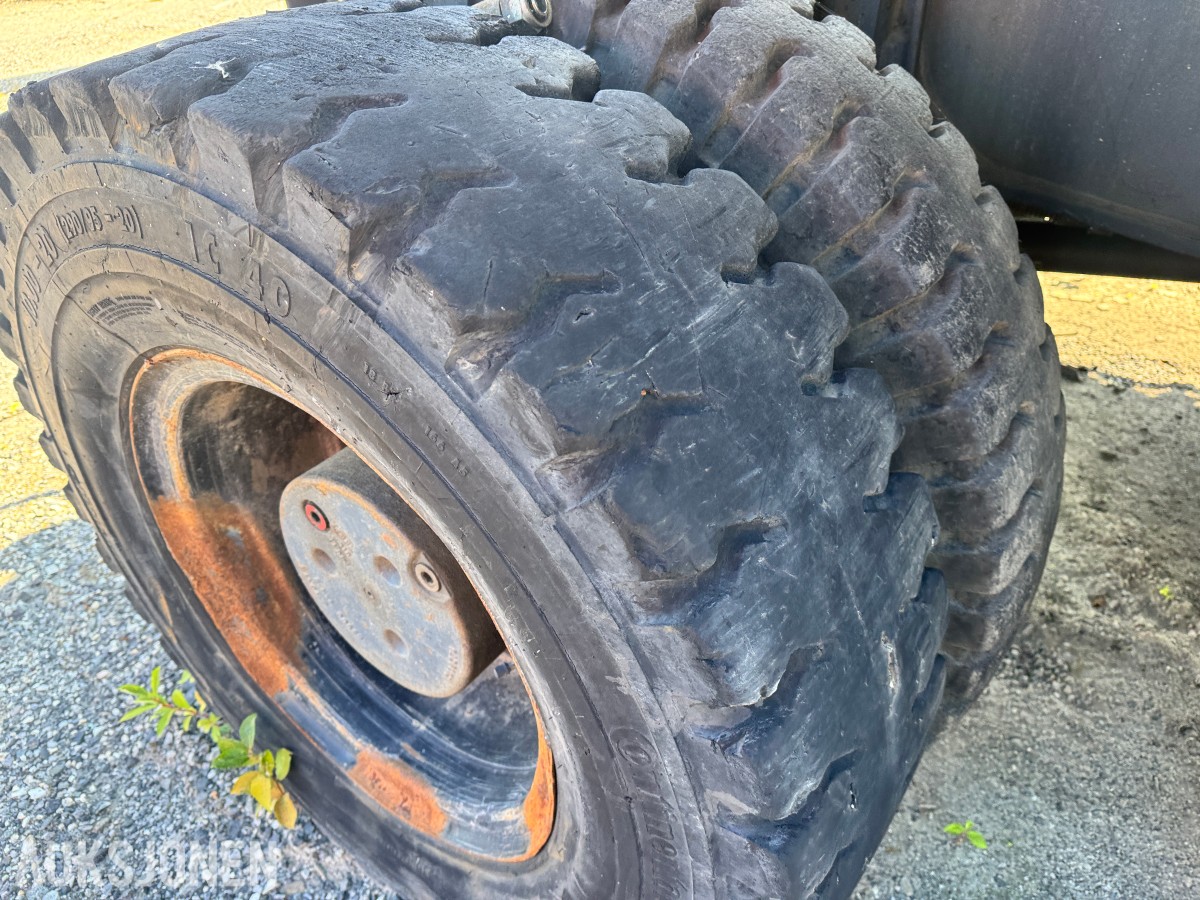 2012 Komatsu PW160-8 hjulgraver – brannskadet reparasjonsobjekt