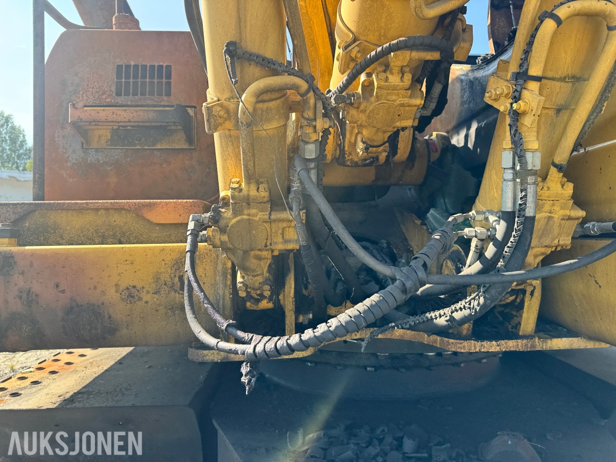 2012 Komatsu PW160-8 hjulgraver – brannskadet reparasjonsobjekt